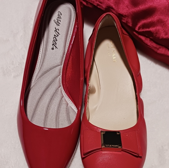 Cole Haan Orange Red Flats with Gold accent Bow detail - Picture 9 of 12